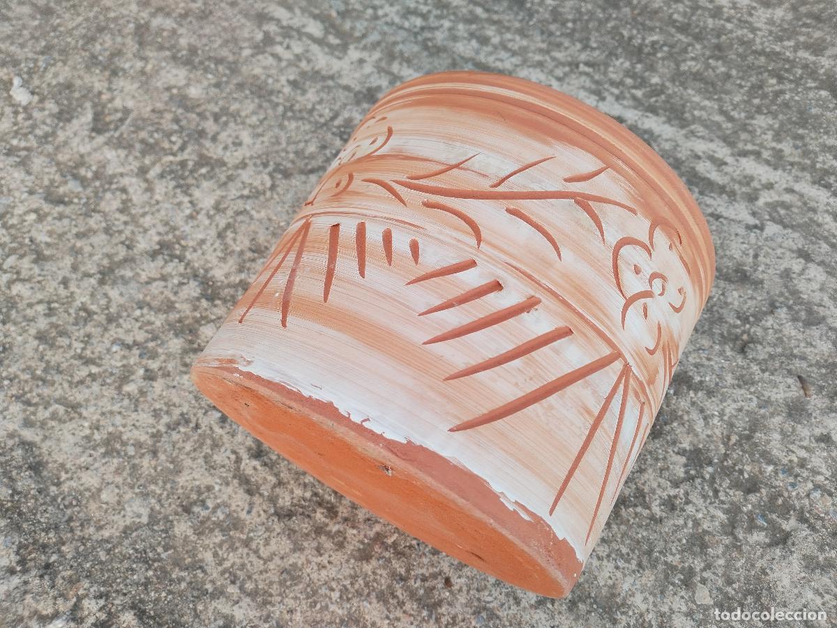 Antig&uuml;edades: macetero con dibujos en terracota - Foto 3