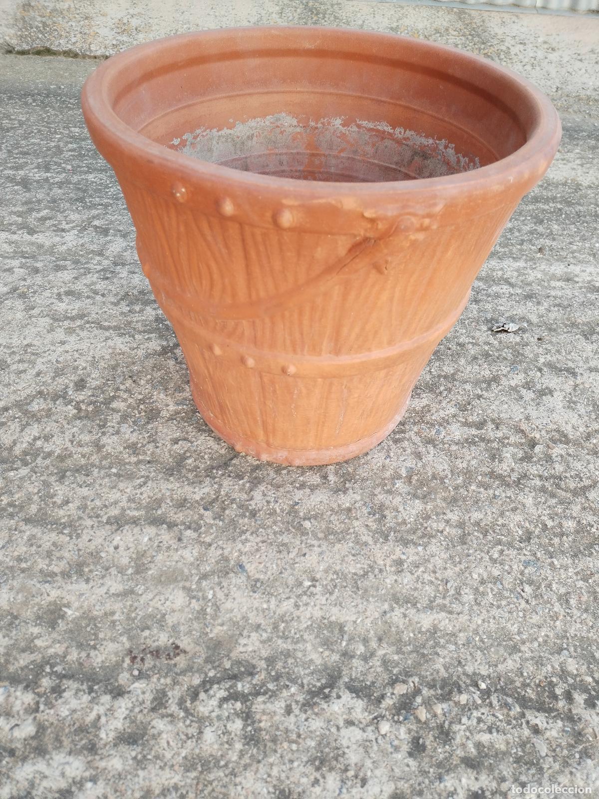 Antig&uuml;edades: macetero con relieves en terracota - Foto 8