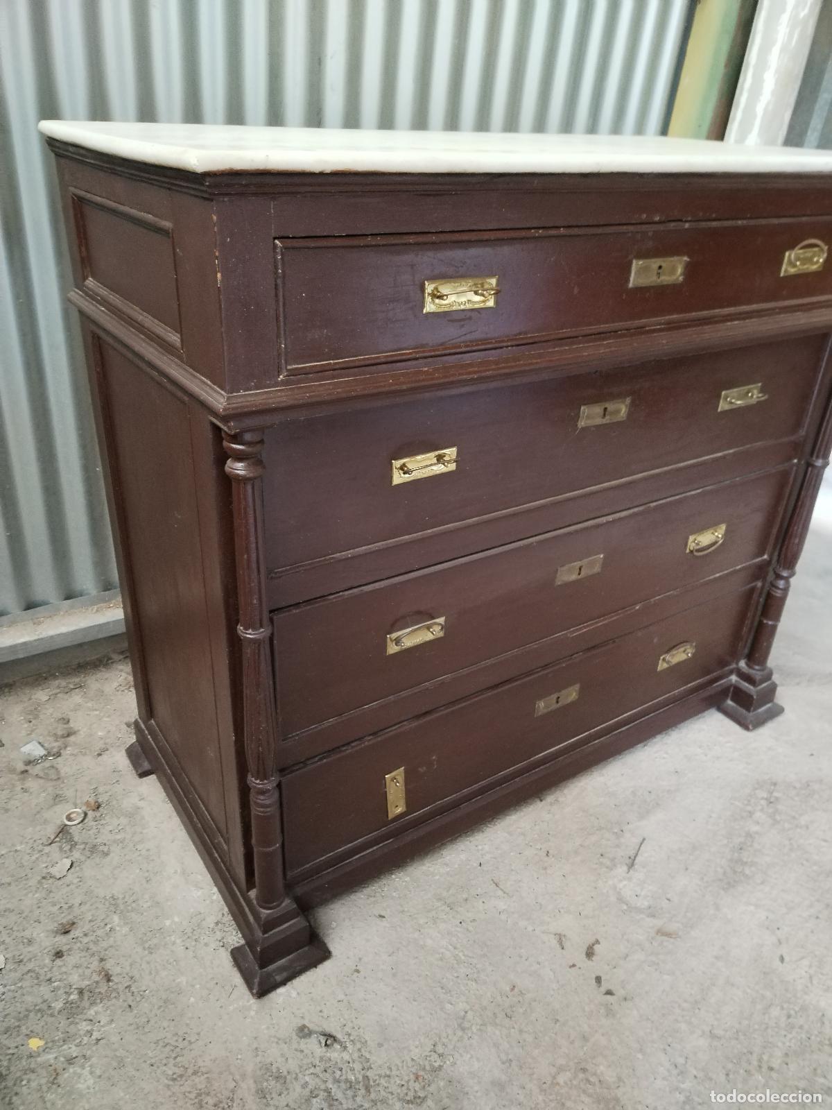 Antig&uuml;edades: c&oacute;moda antigua en madera y marmol - Foto 2