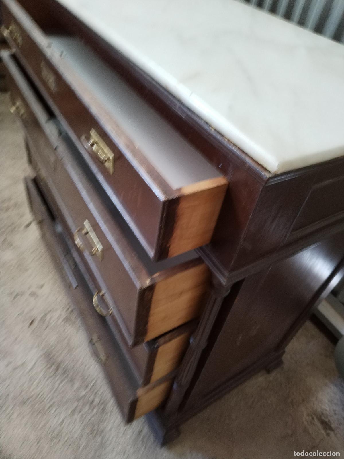 Antig&uuml;edades: c&oacute;moda antigua en madera y marmol - Foto 6