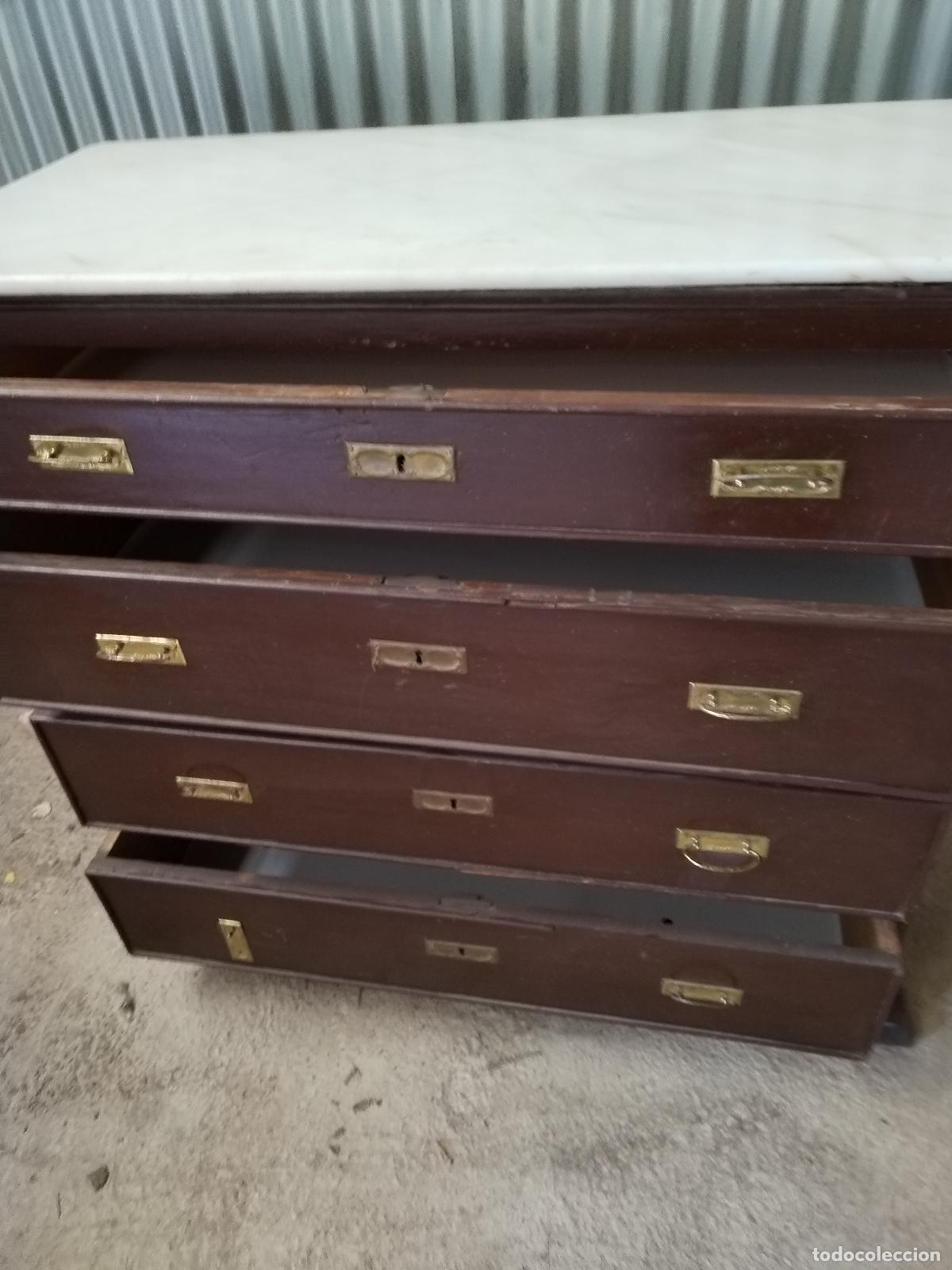 Antig&uuml;edades: c&oacute;moda antigua en madera y marmol - Foto 9