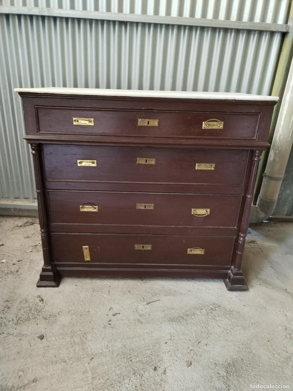 Antig&uuml;edades: c&oacute;moda antigua en madera y marmol - Foto 1