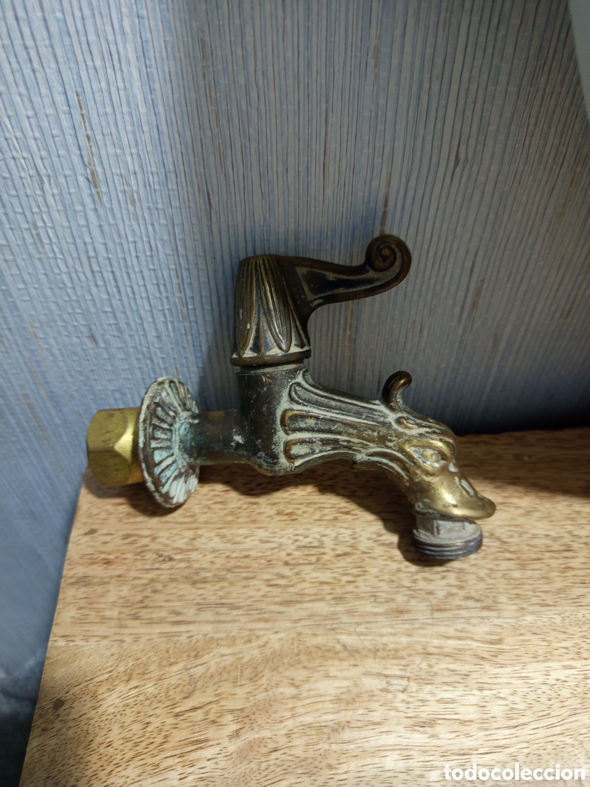 Antig&uuml;edades: Grifo antiguo en bronce - Foto 2