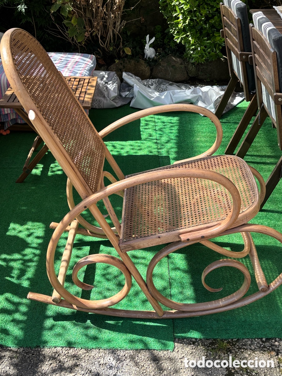 Antig&uuml;edades: Mecedora antigua madera - Foto 1
