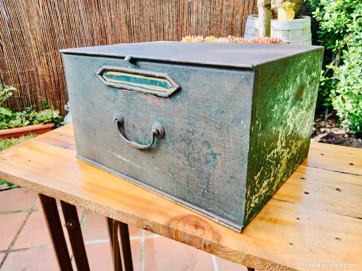 Antiquit&eacute;s: CAJON METALICO DE NOTARIO ARCHIVADOR DE DOCUMENTOS CAJA INDUSTRIAL PARA INVENTARIO