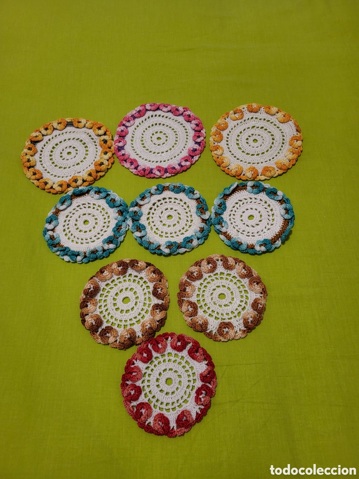Antig&uuml;edades: Tapetes crochet multicolores - Foto 1