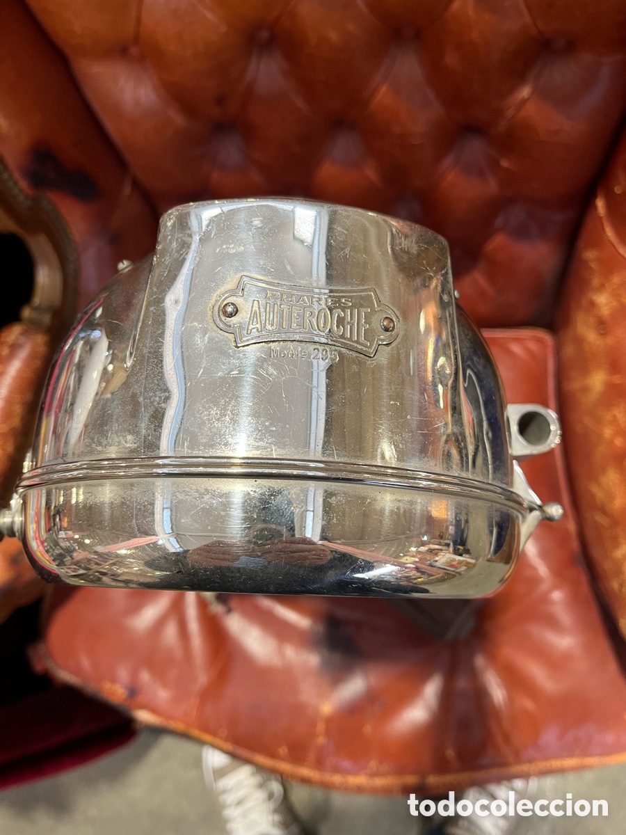 Antig&uuml;edades: Foco autom&oacute;vil antiguo sobre tr&iacute;pode - Foto 2