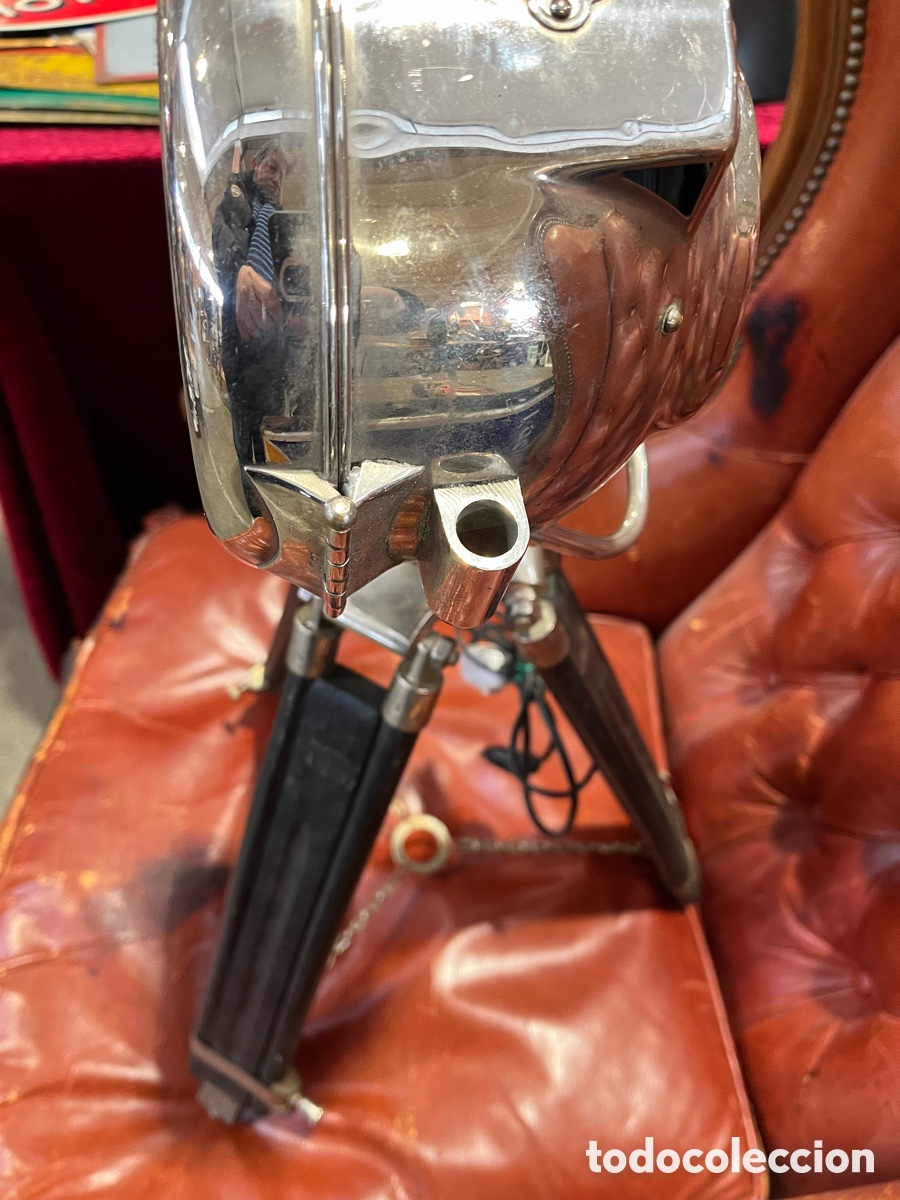 Antig&uuml;edades: Foco autom&oacute;vil antiguo sobre tr&iacute;pode - Foto 4