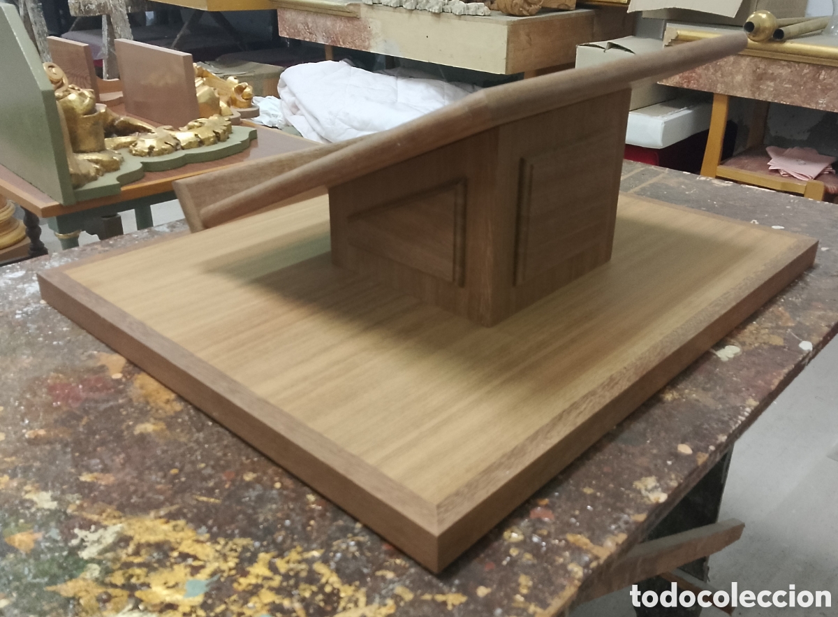 Antig&uuml;edades: Atril de madera de teca - Foto 1