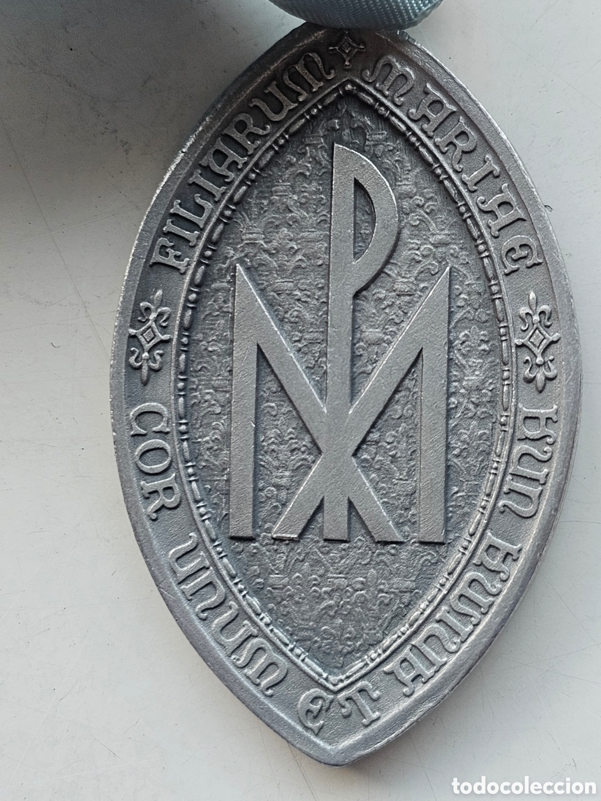 Antig&uuml;edades: Medalla de aluminio Mariana - Foto 3