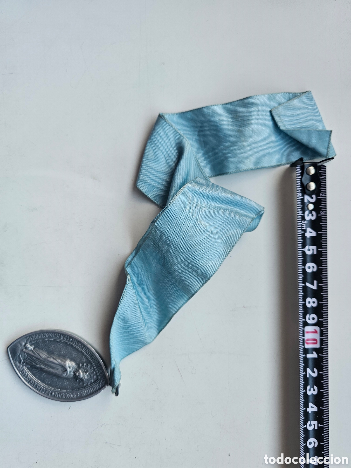 Antig&uuml;edades: Medalla de aluminio Mariana - Foto 1