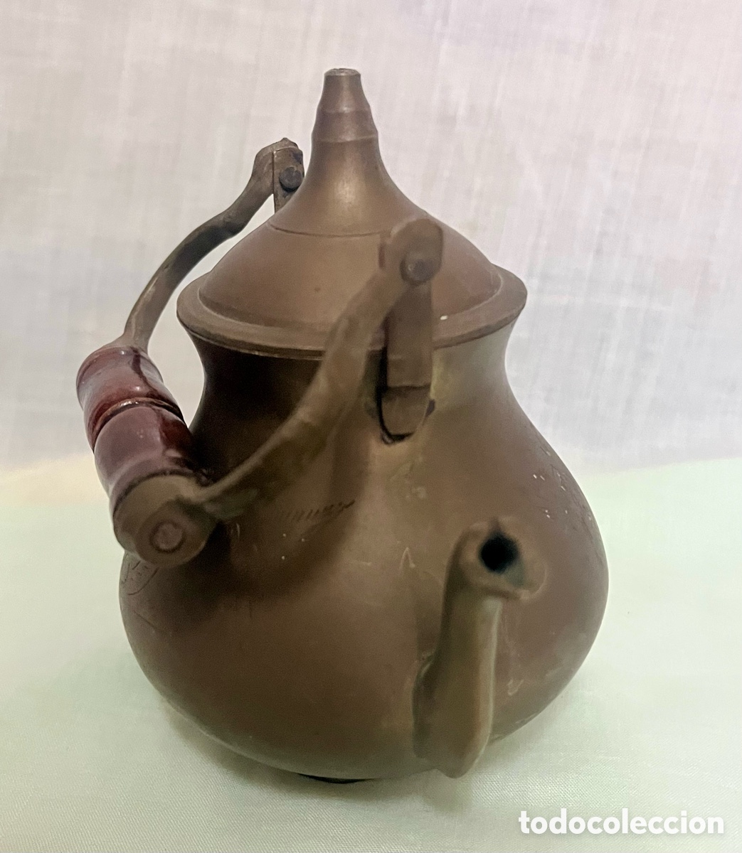 Antig&uuml;edades: ANTIGUA TETERA DE BRONCE CON MANGO MADERA - Foto 17
