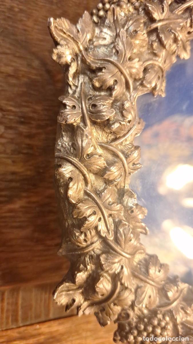 Antig&uuml;edades: Imponente Marco de Madera Resina y Plata - Foto 3