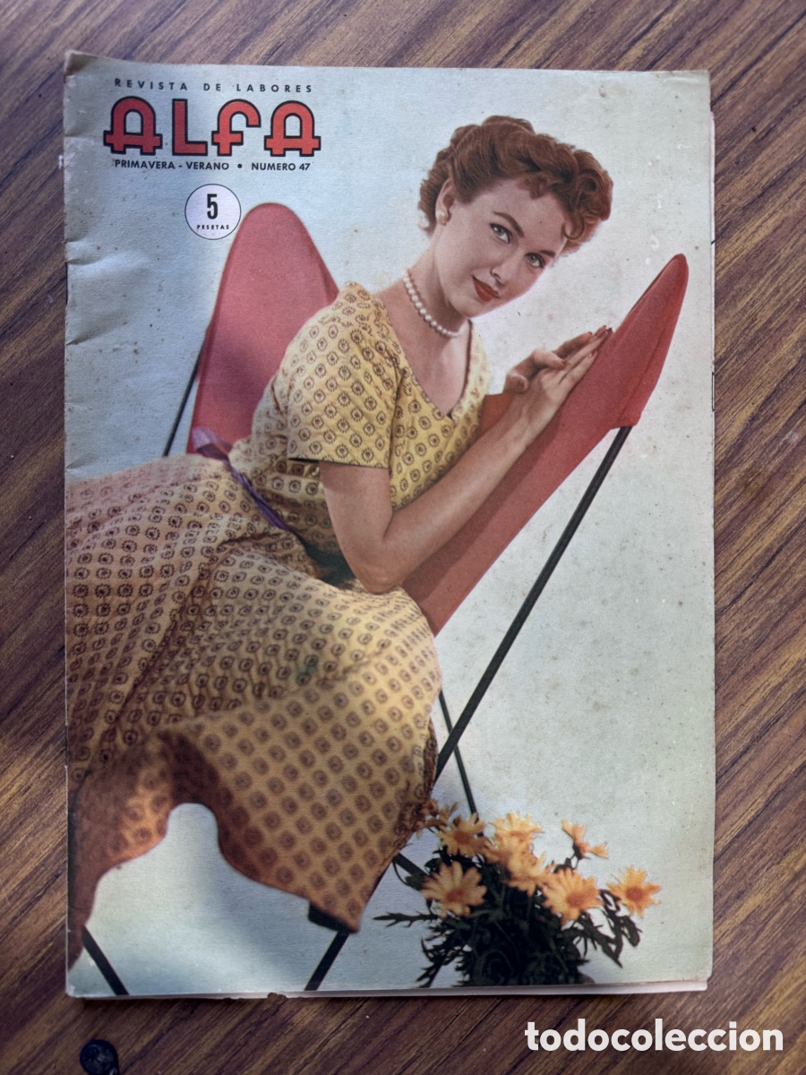 Antiguidades: Lote revistas y cat&aacute;logos de labores y moda