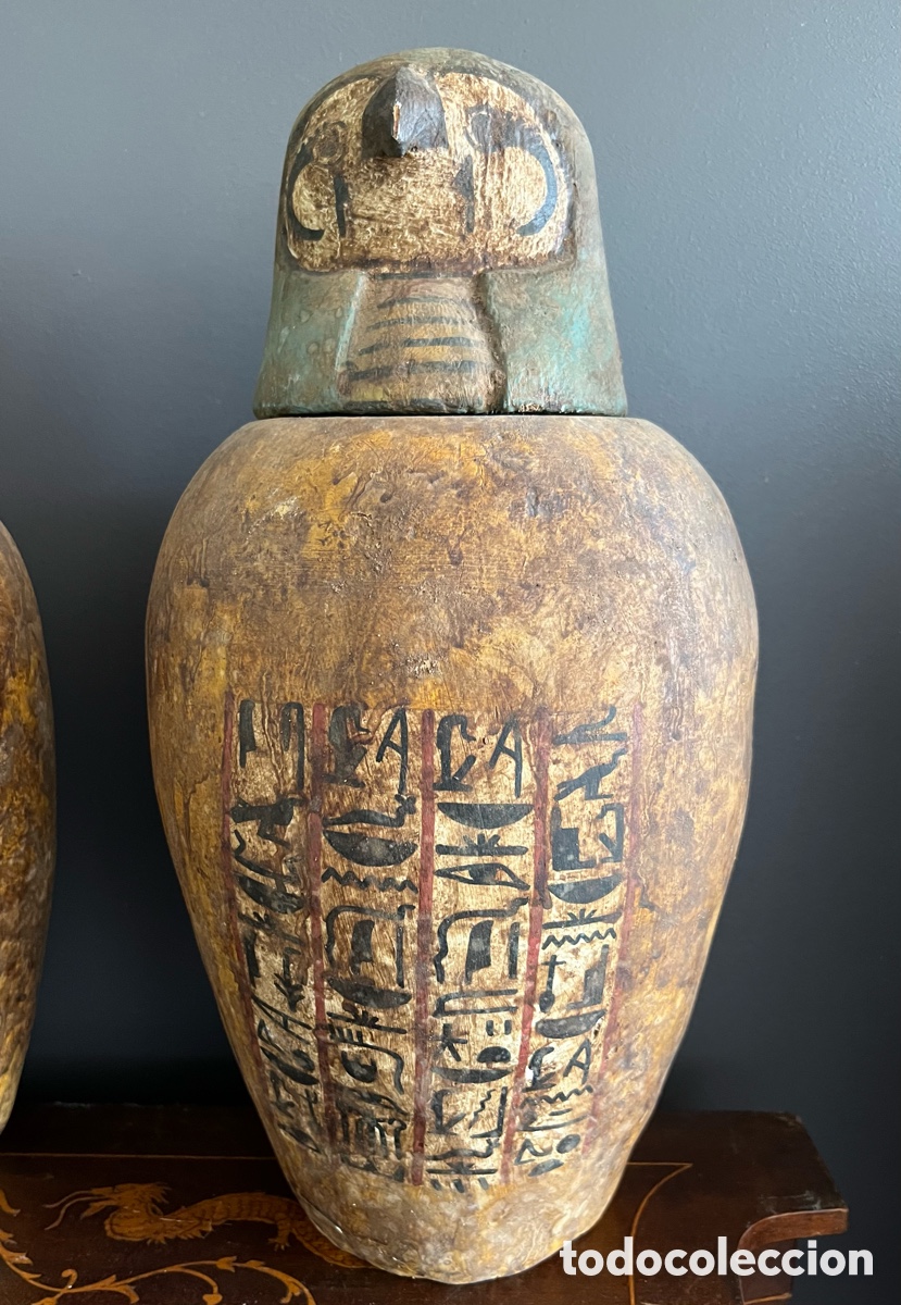 Antig&uuml;edades: Vasos Canopes de madera policromada - Foto 2
