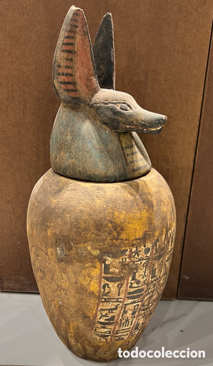 Antig&uuml;edades: Vasos Canopes de madera policromada - Foto 4