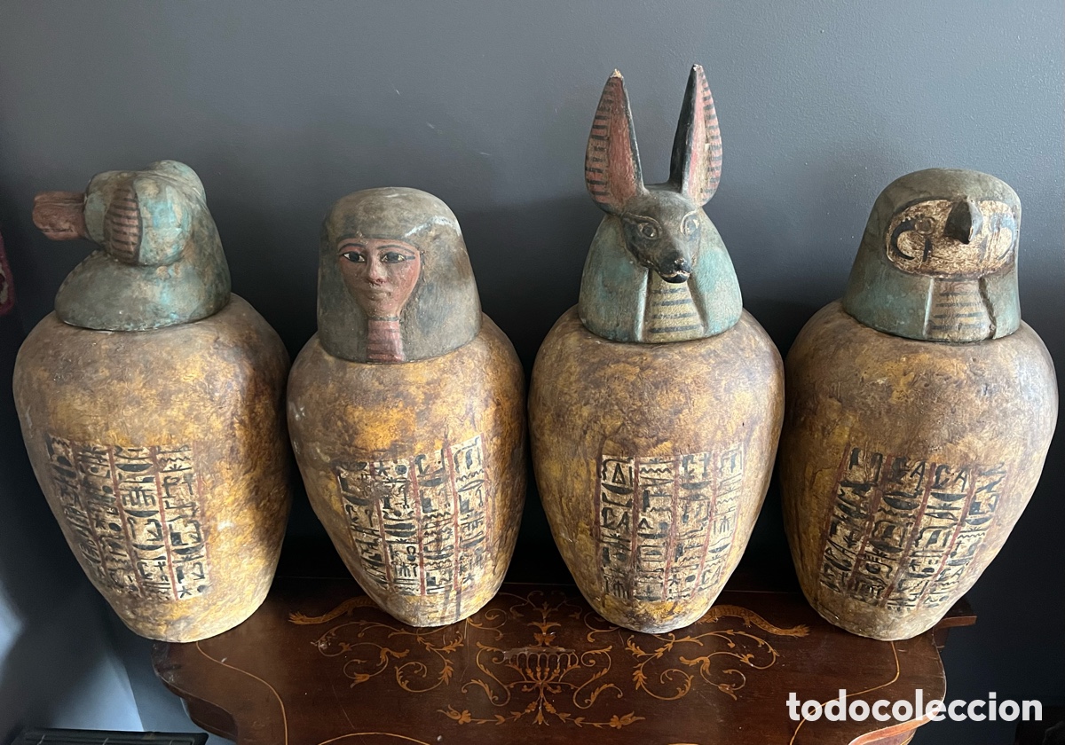 Antig&uuml;edades: Vasos Canopes de madera policromada - Foto 11