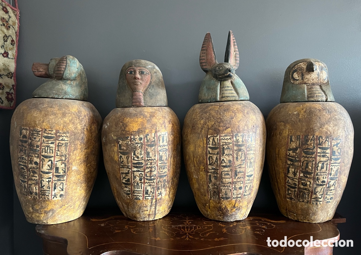 Antig&uuml;edades: Vasos Canopes de madera policromada - Foto 14