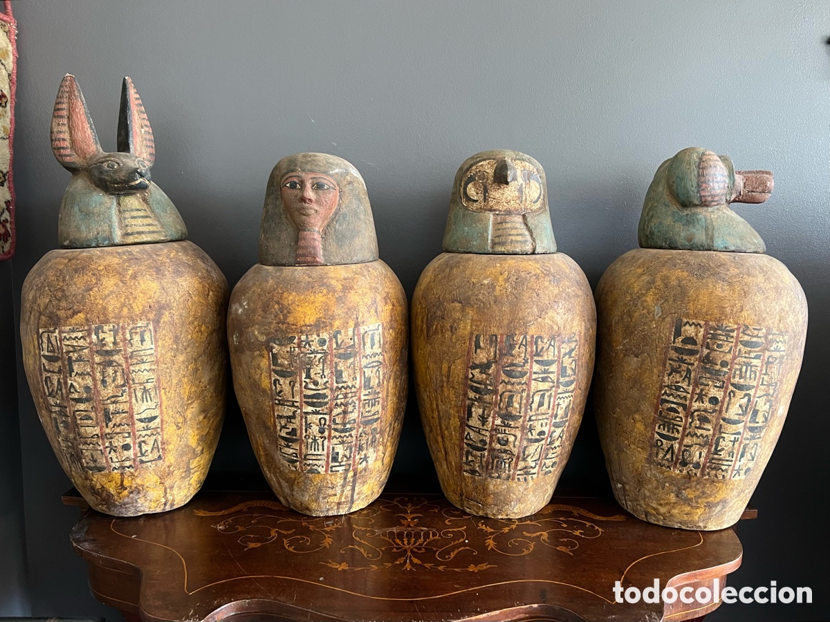 Antig&uuml;edades: Vasos Canopes de madera policromada - Foto 19