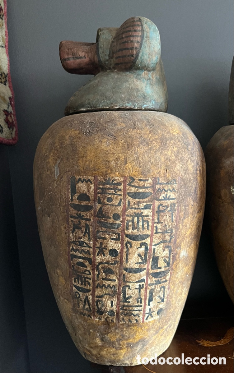 Antig&uuml;edades: Vasos Canopes de madera policromada - Foto 23