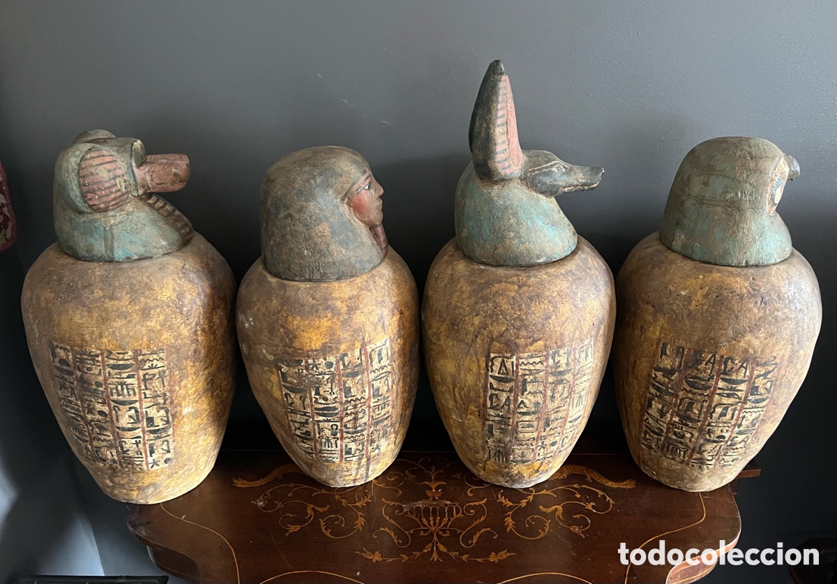 Antig&uuml;edades: Vasos Canopes de madera policromada - Foto 24