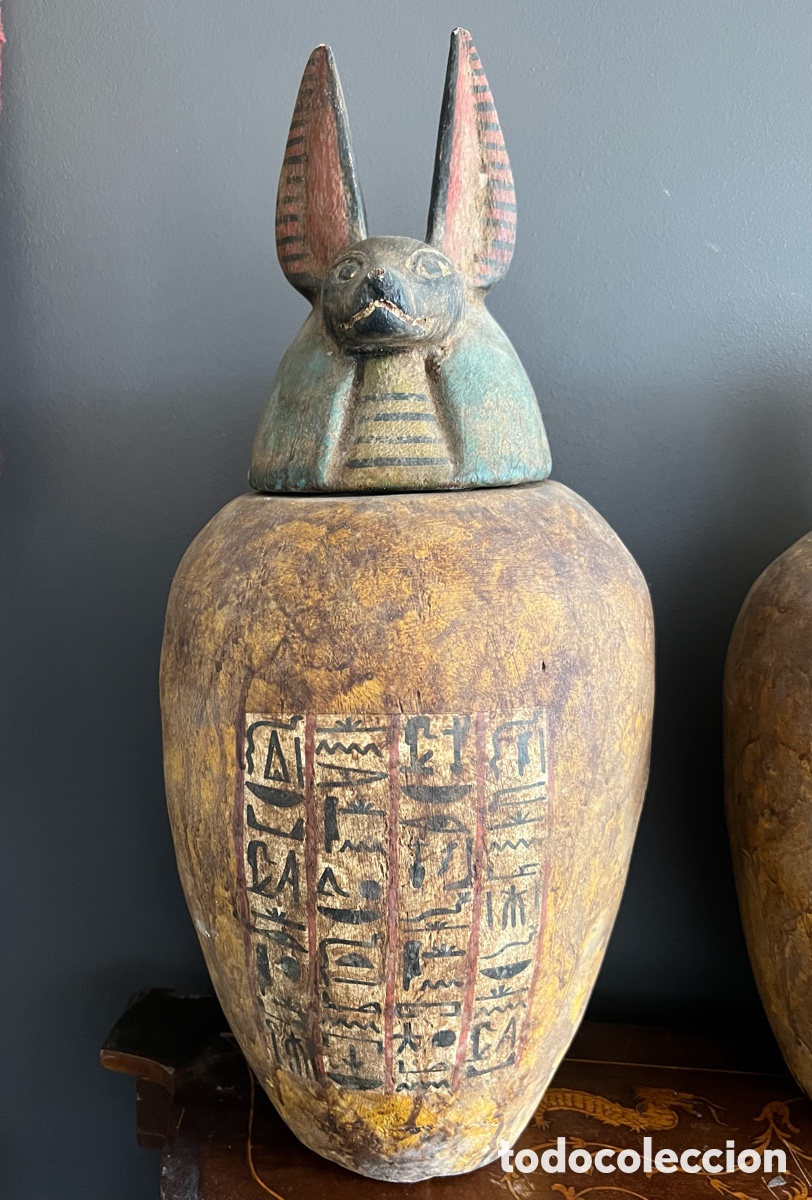 Antig&uuml;edades: Vasos Canopes de madera policromada - Foto 25