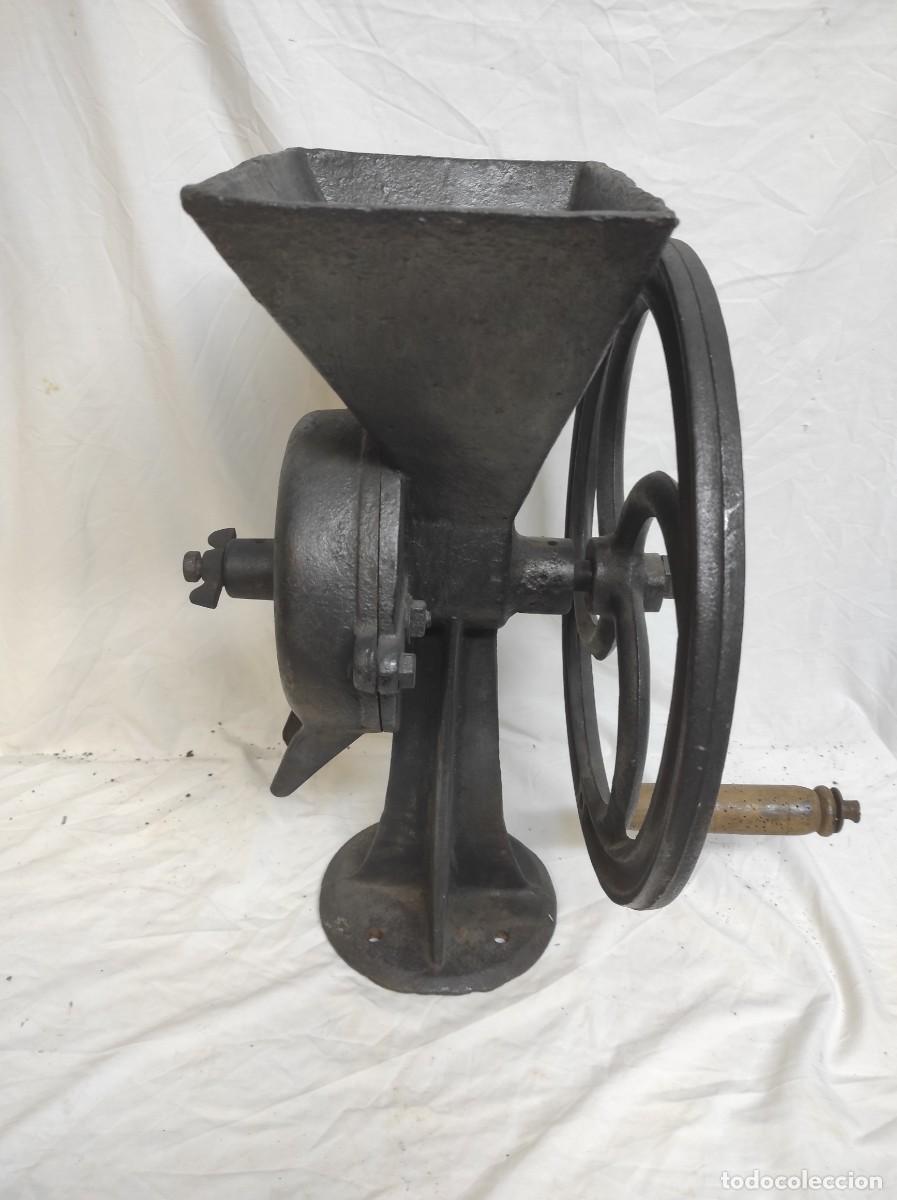 Antiquit&eacute;s: Antiguo molinillo de caf&eacute;, muy decorativo!