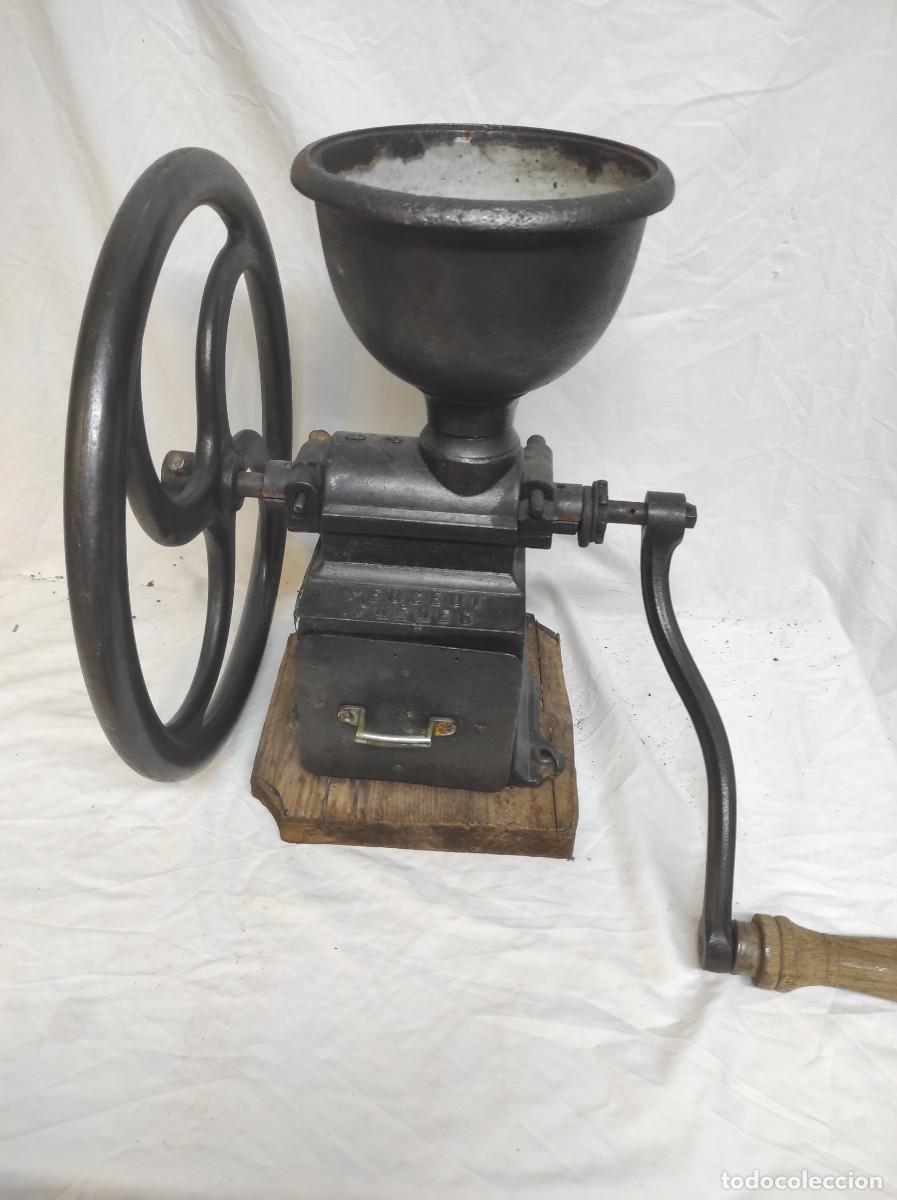 Antiquit&eacute;s: Gran molinillo de caf&eacute; Peugeot!