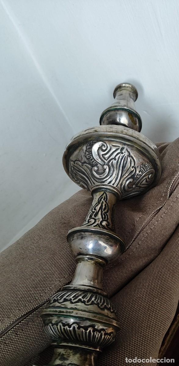 Antig&uuml;edades: PAREJA DE CANDELEROS EN PLATA (48 cm) - Foto 3