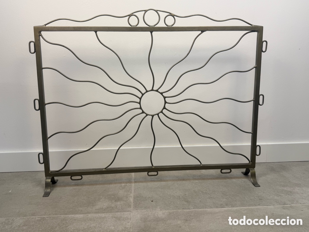 Antig&uuml;edades: Pantalla protector de chimenea en forja dorada. 85x65 cms - Foto 1