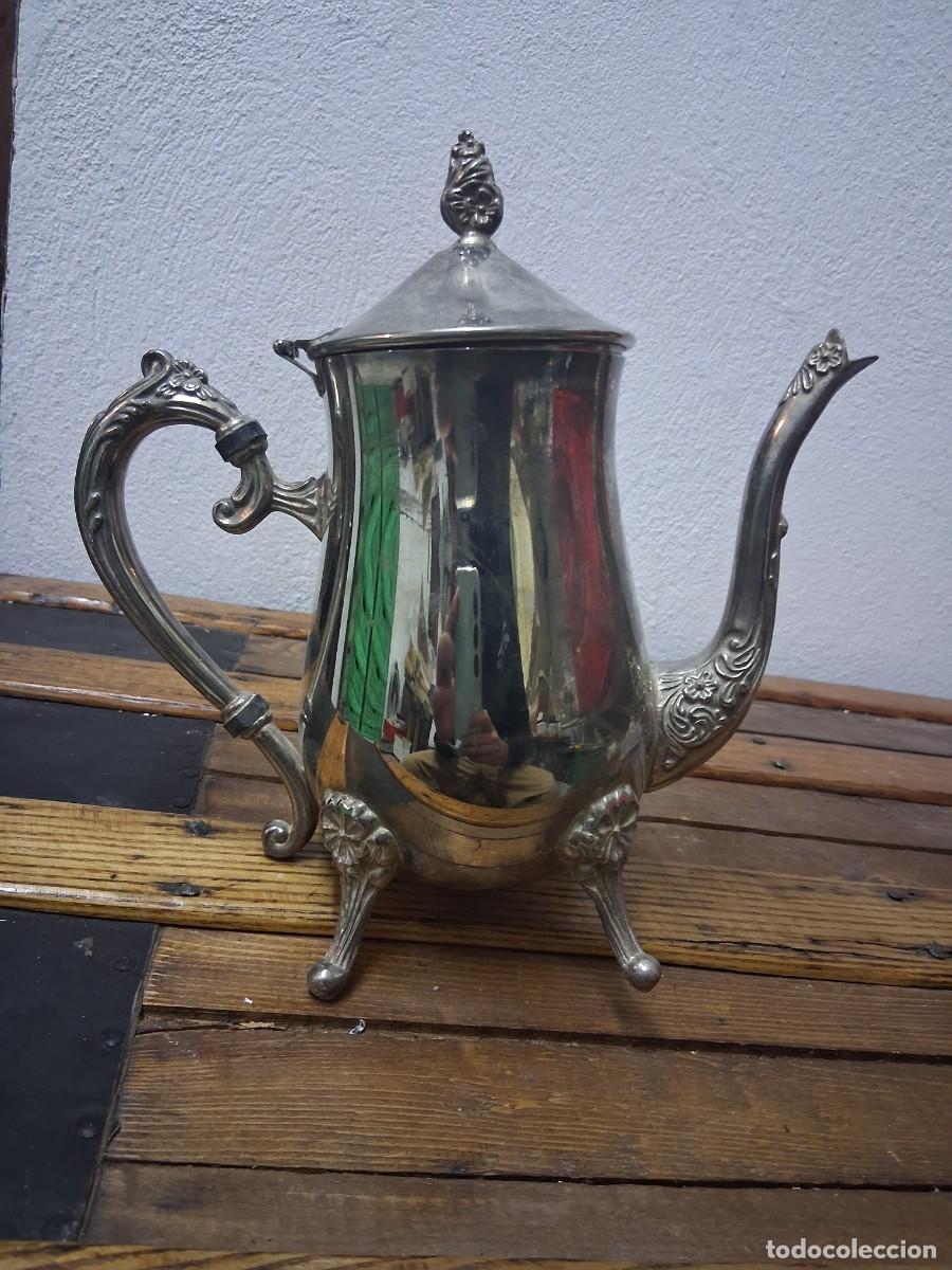 Antig&uuml;edades: Jarra tetera de metal plateado - Foto 1