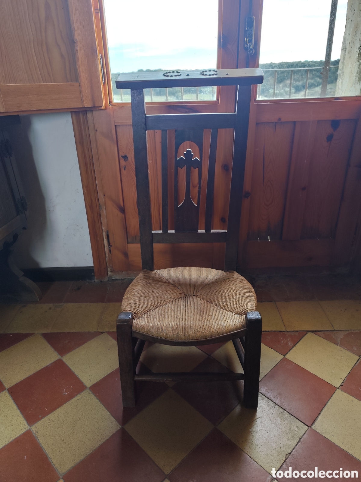 Antig&uuml;edades: Reclinatorio de iglesia - Foto 1