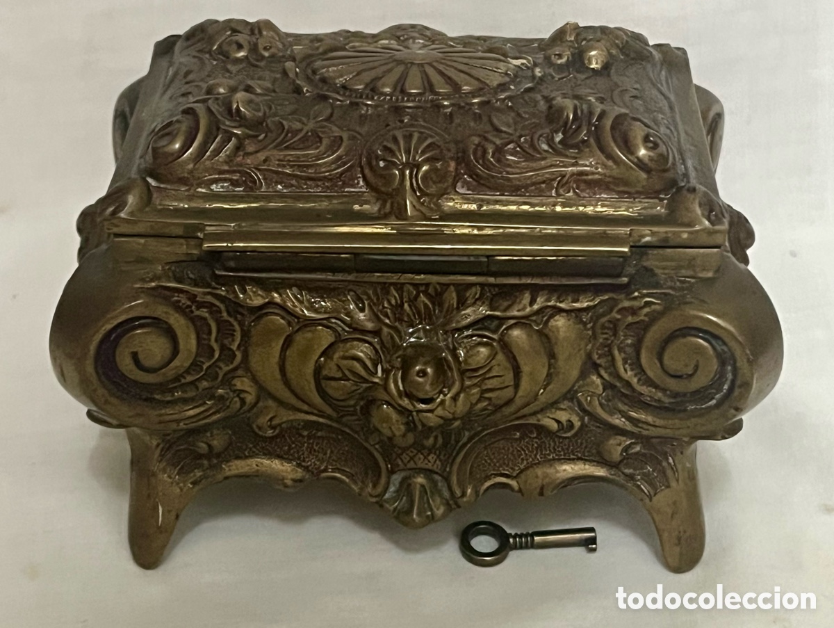 Antig&uuml;edades: CAJA -JOYERO DE BRONCE SIGLO XIX - Foto 4