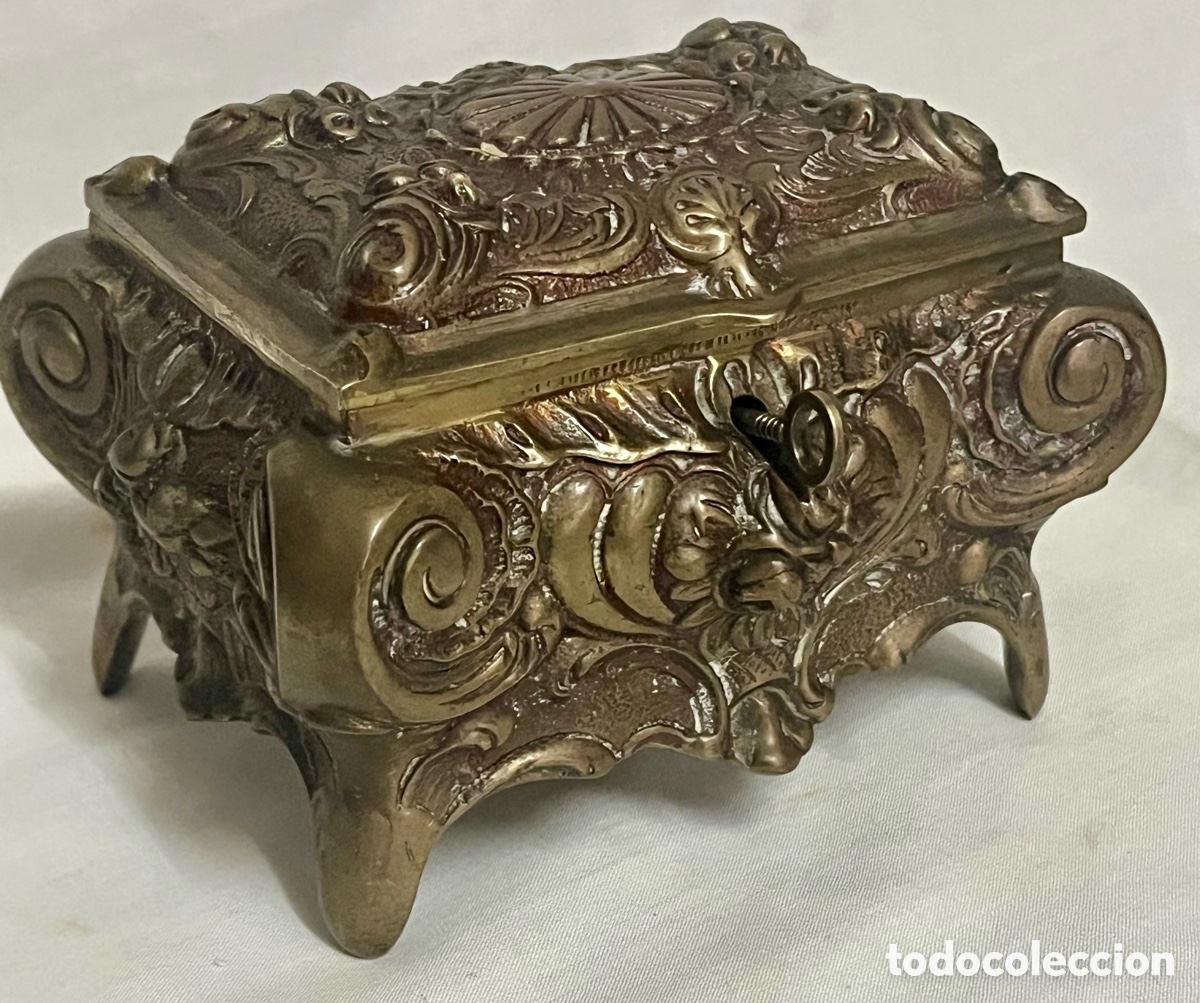 Antig&uuml;edades: CAJA -JOYERO DE BRONCE SIGLO XIX - Foto 1