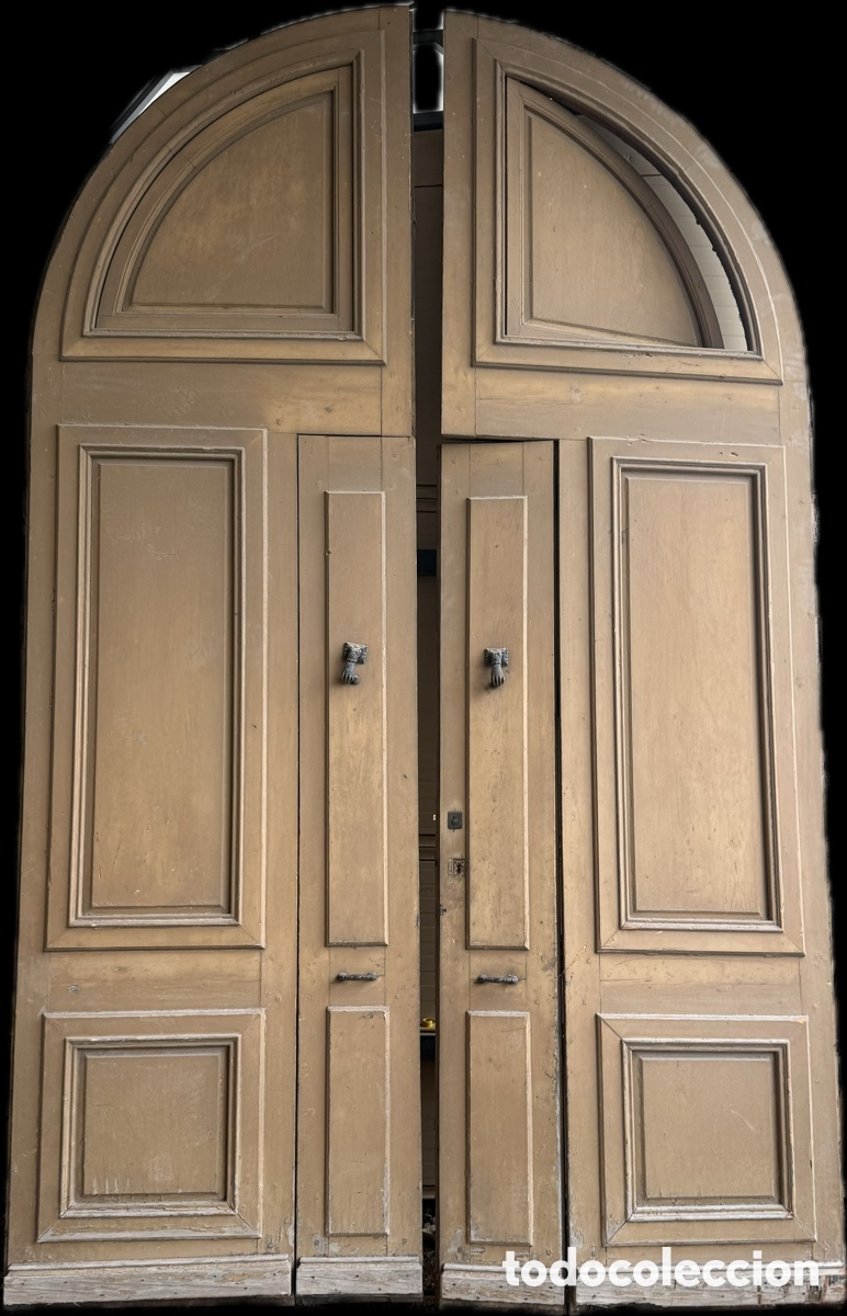 Antiquit&eacute;s: Puerta de madera de entrada de gran tama&ntilde;o