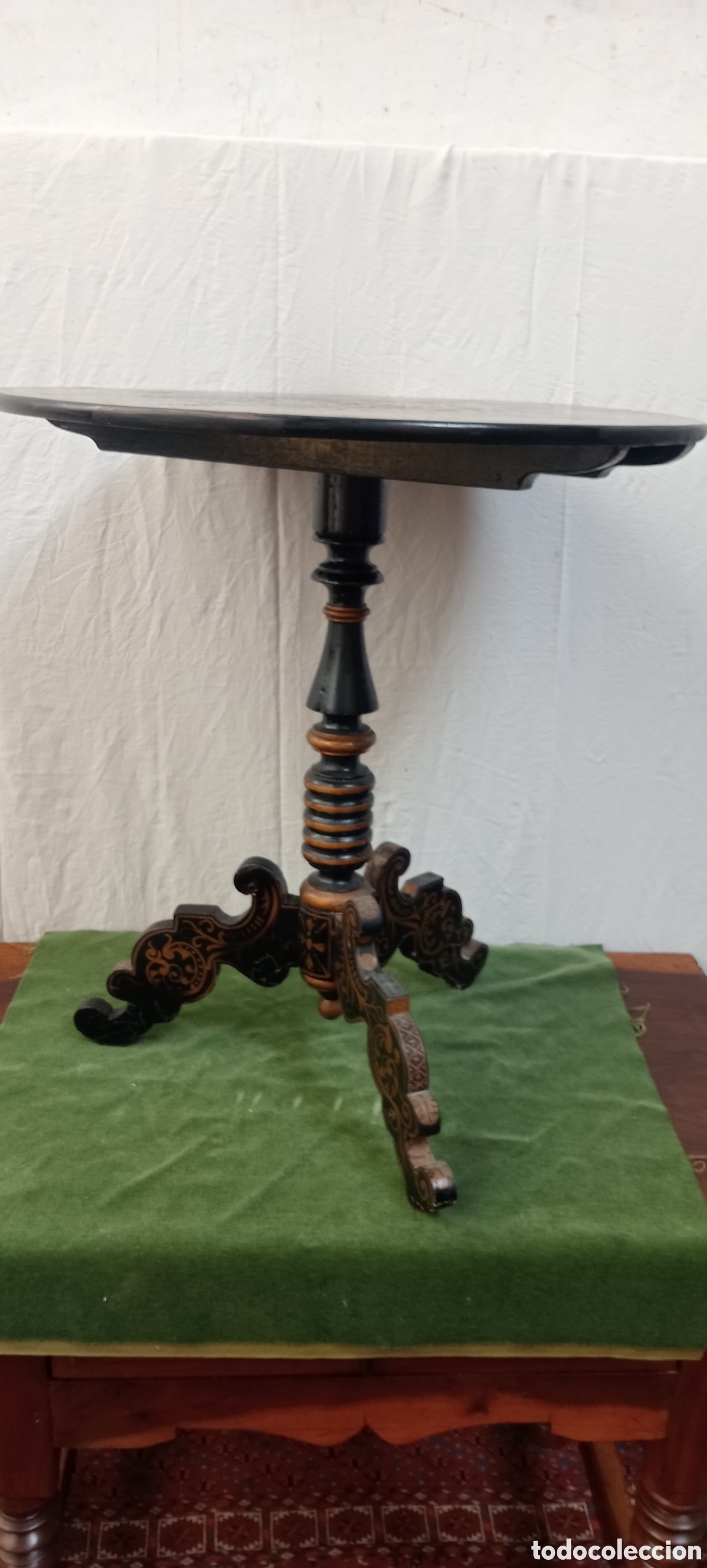 Antig&uuml;edades: Mesa de ajedrez del XIX - Foto 1