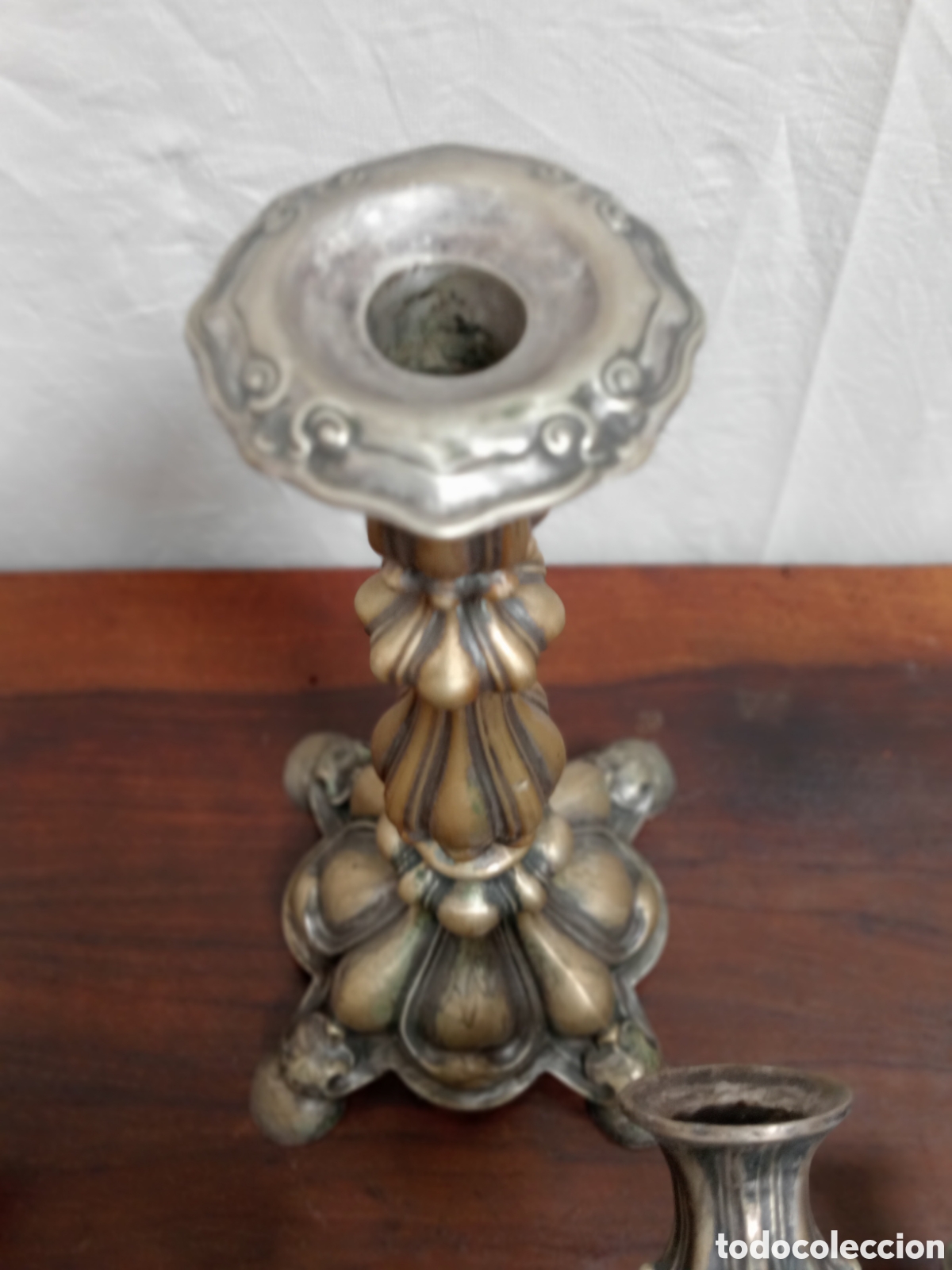 Antig&uuml;edades: Candelabros en ba&ntilde;o de plata del XIX - Foto 3