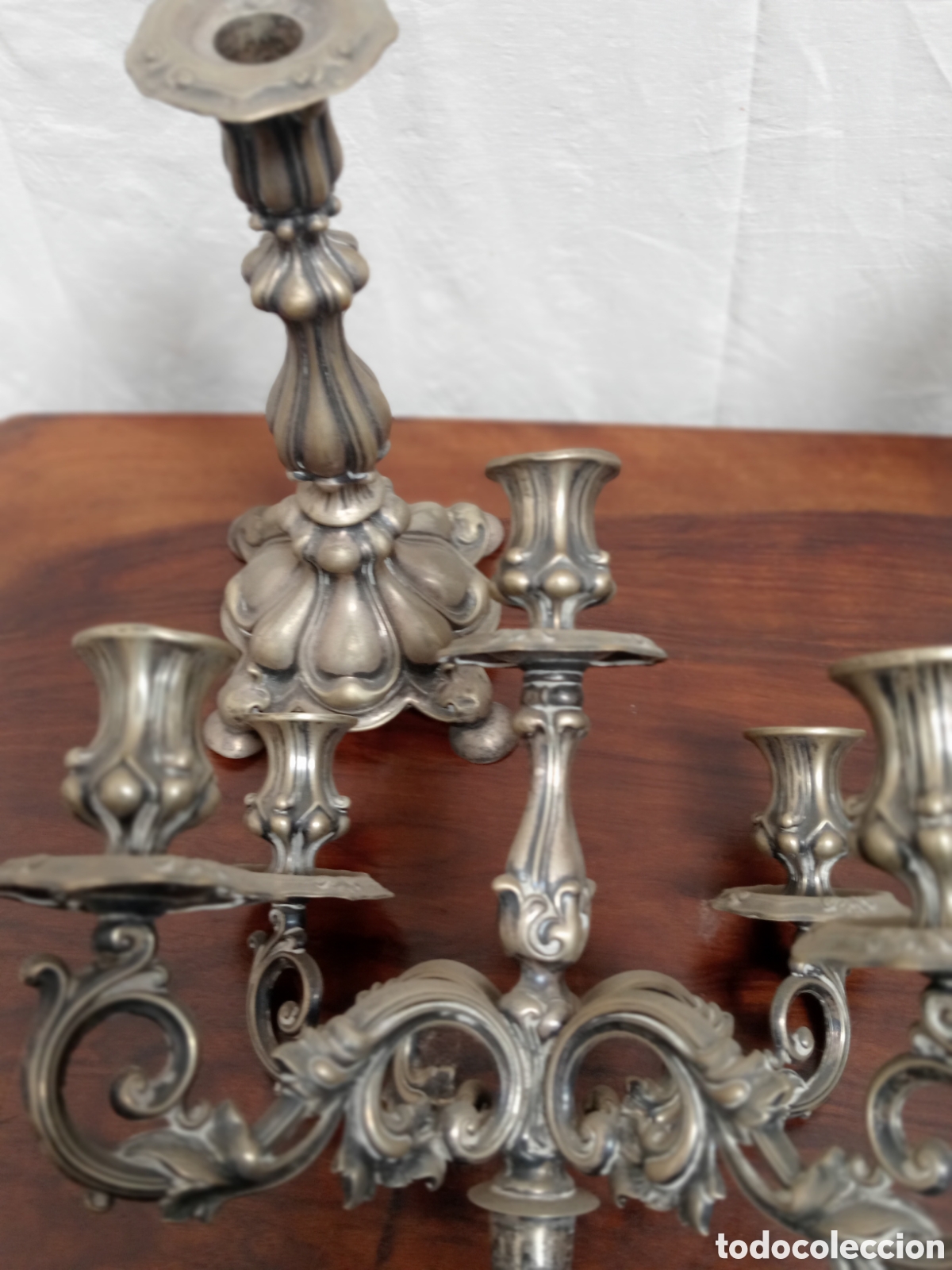 Antig&uuml;edades: Candelabros en ba&ntilde;o de plata del XIX - Foto 4