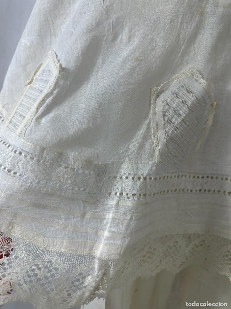 Antig&uuml;edades: Antiguo vestido y capa de cristianar - Foto 9