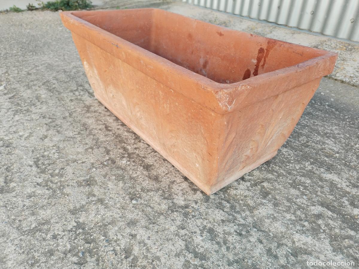 Antig&uuml;edades: macetero rectangular de terracota - Foto 2