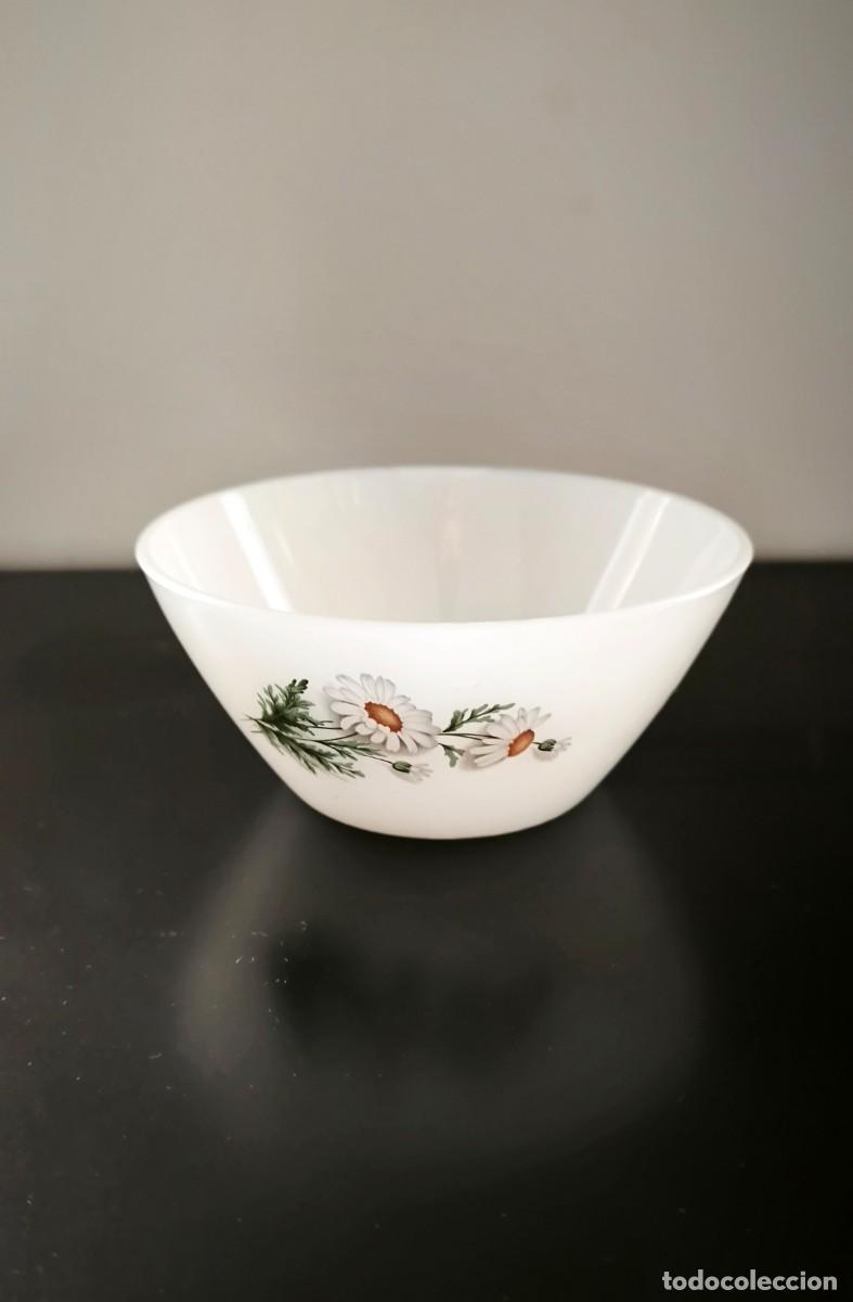 Antig&uuml;edades: Cuenco Arcopal Flores Peque&ntilde;o - Foto 1