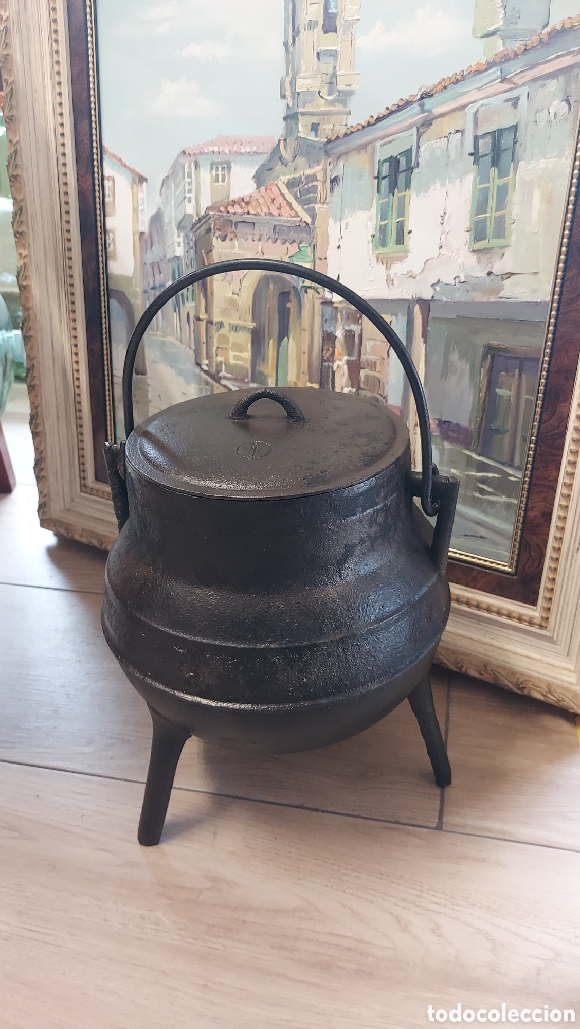Antig&uuml;edades: Pote antiguo de hierro fundido - Foto 1