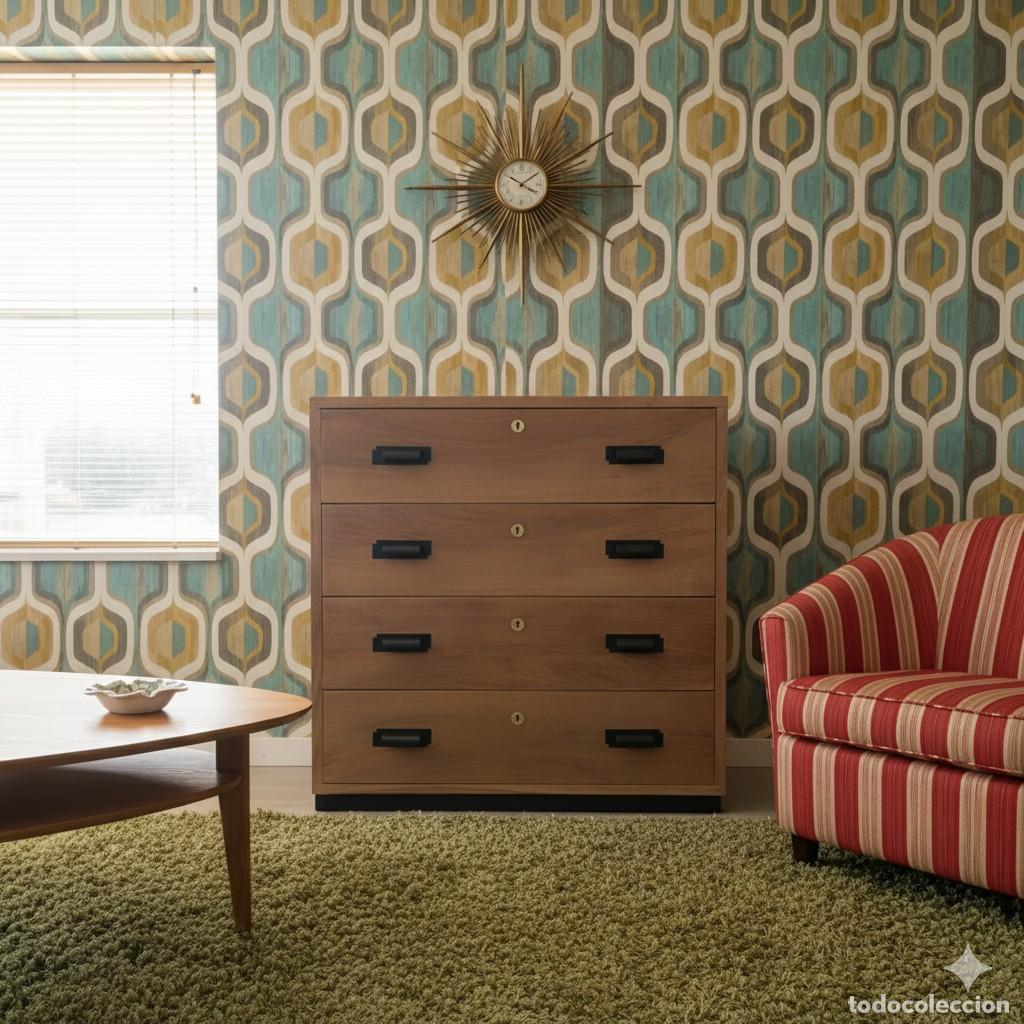 Antig&uuml;edades: C&oacute;moda a&ntilde;os 40 ́ de madera maciza. - Foto 1
