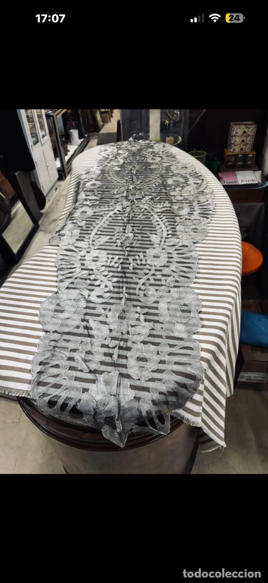 Antig&uuml;edades: Mantilla negra y gris - Foto 1