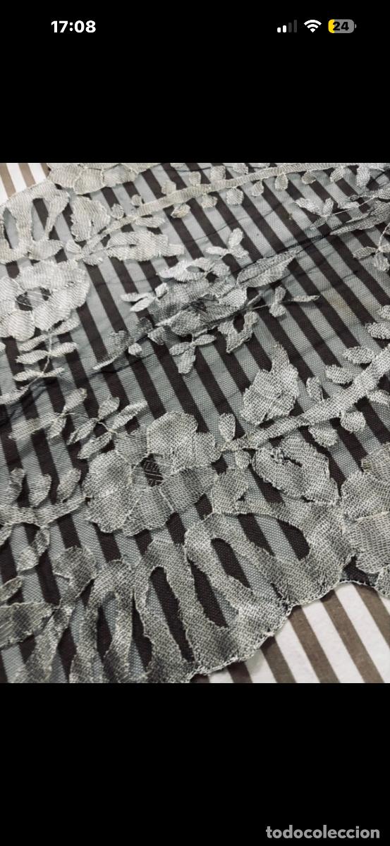 Antig&uuml;edades: Mantilla negra y gris - Foto 4