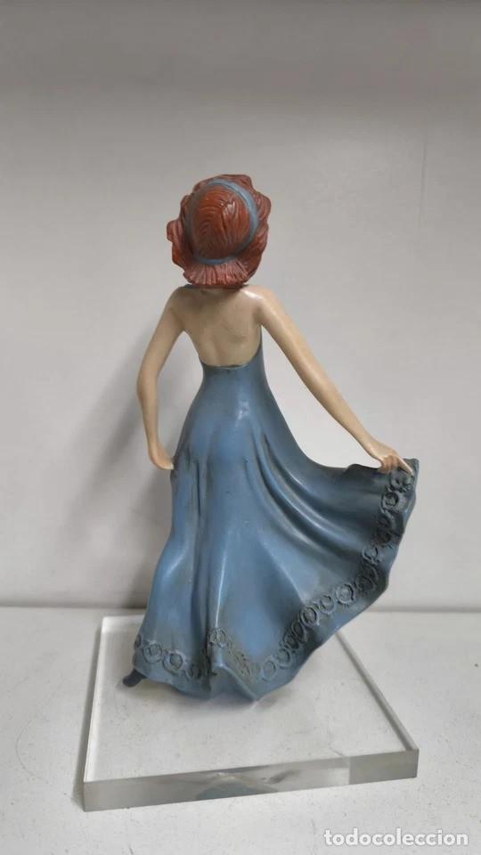 Antig&uuml;edades: Escultura Mujer Pintado - Foto 4