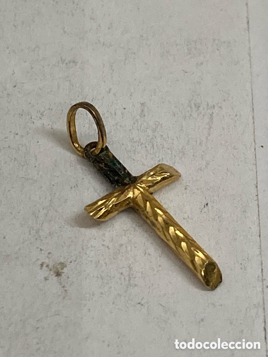 Antig&uuml;edades: Cruz de plata dorado C474 - Foto 1