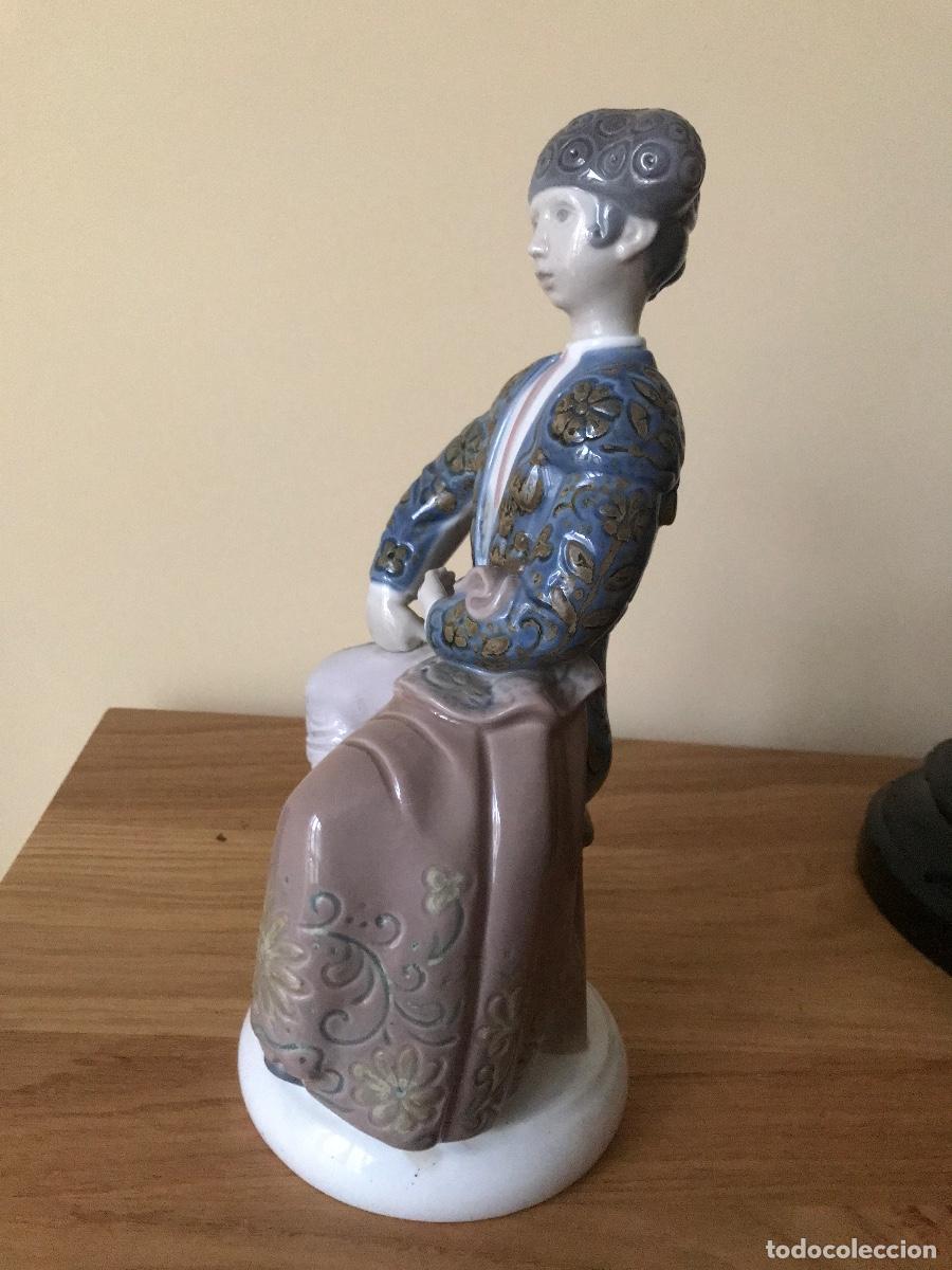 Antig&uuml;edades: LLadr&oacute;. Torero sentado - Foto 4