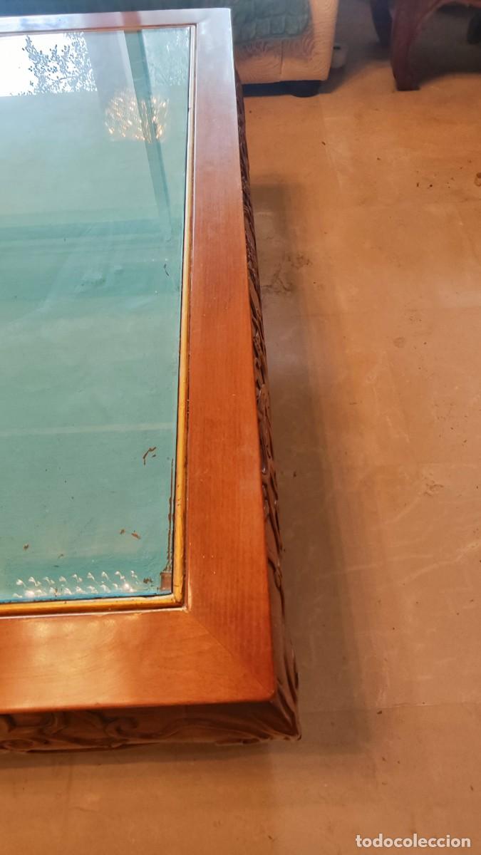 Antig&uuml;edades: Mesa de Centro Tallada con Cristal Turquesa - Foto 5