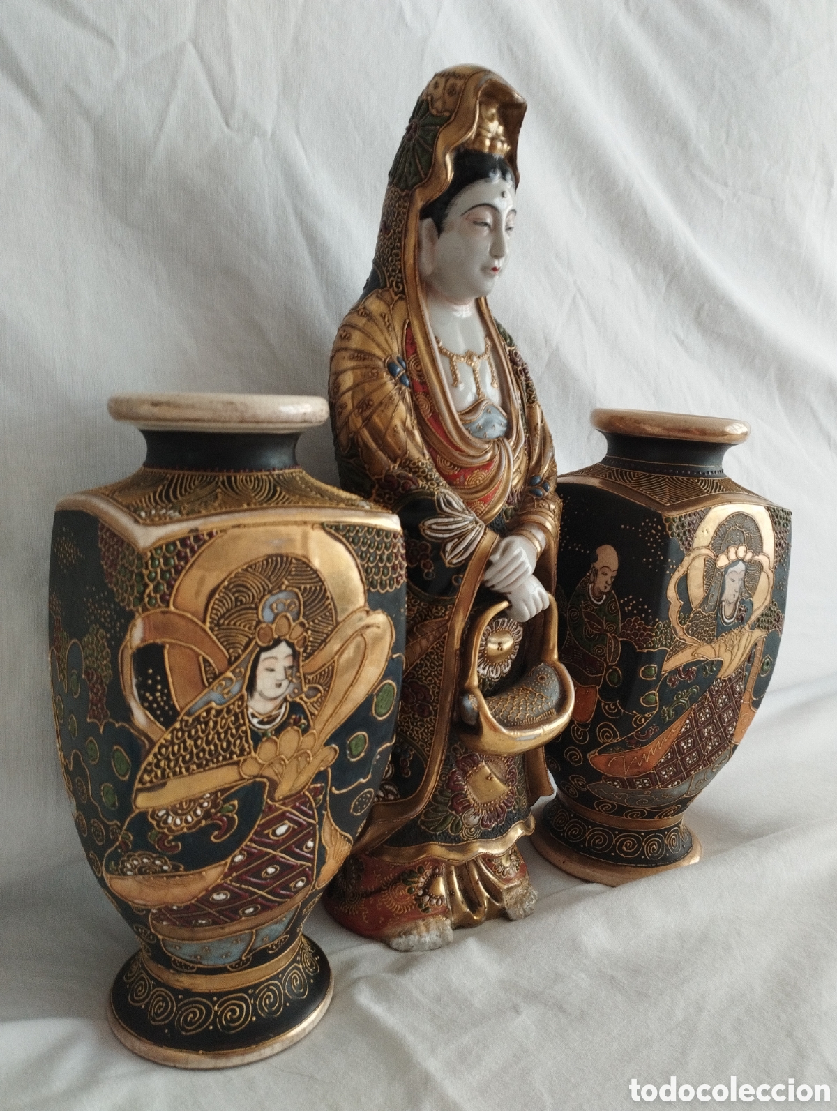 Antig&uuml;edades: Antigua Figura y Jarrones Japoneses. - Foto 4